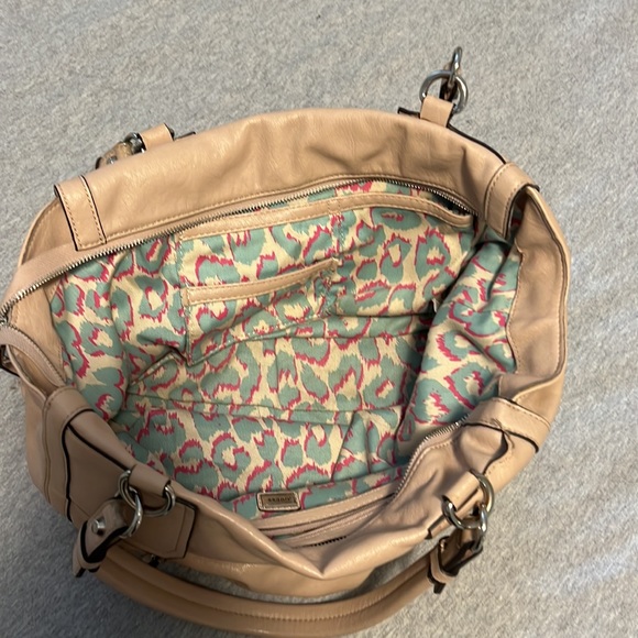 Guess purse. - Picture 5 of 7